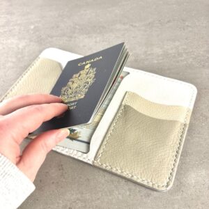 Leather Passport Wallet (Snow)